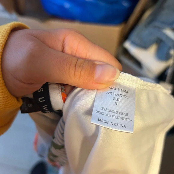 As U Wish Floral Bell Sleeve Shift Dress - Picture 4 of 5